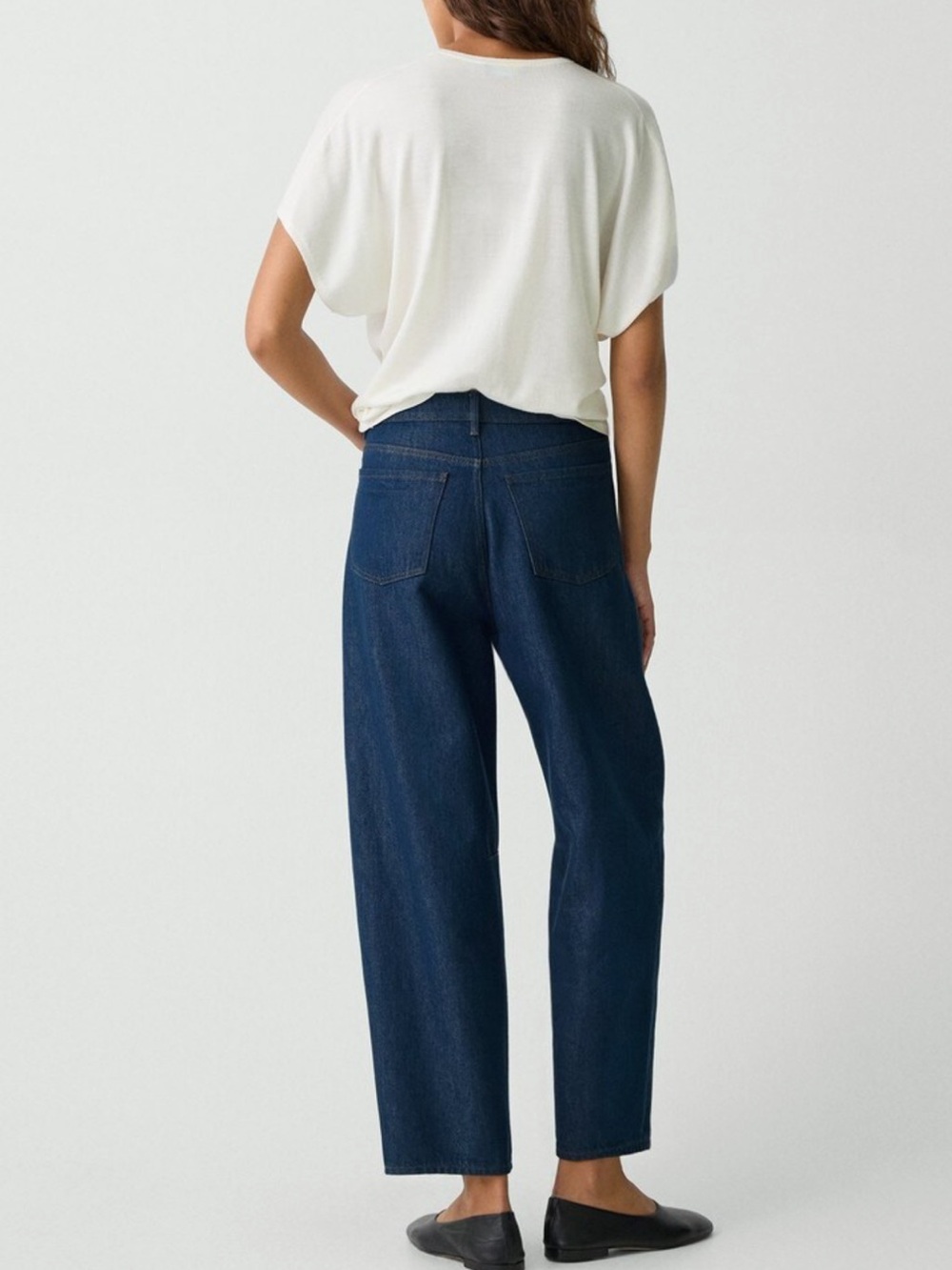 THEORY Cropped Barrel Leg Jeans in Relaxed Denim - Indigo - Size: 29 - Picture 2 of 11